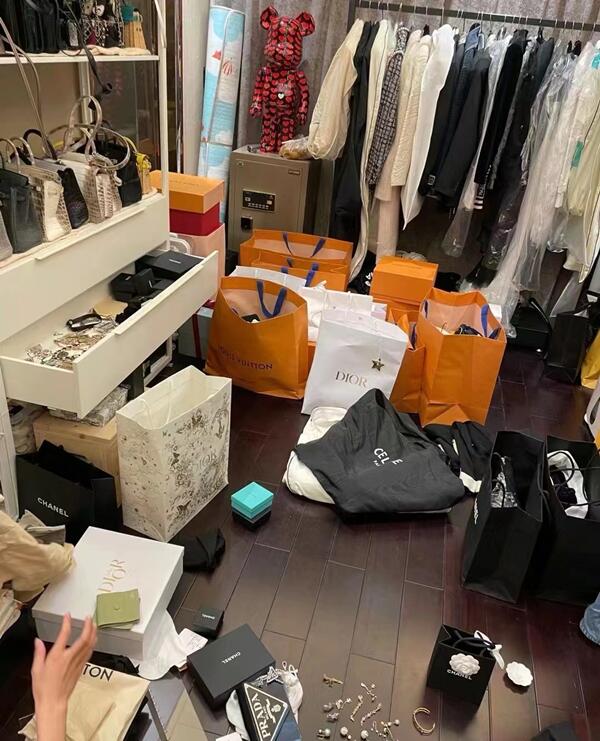 潜江回收顶奢鞋服